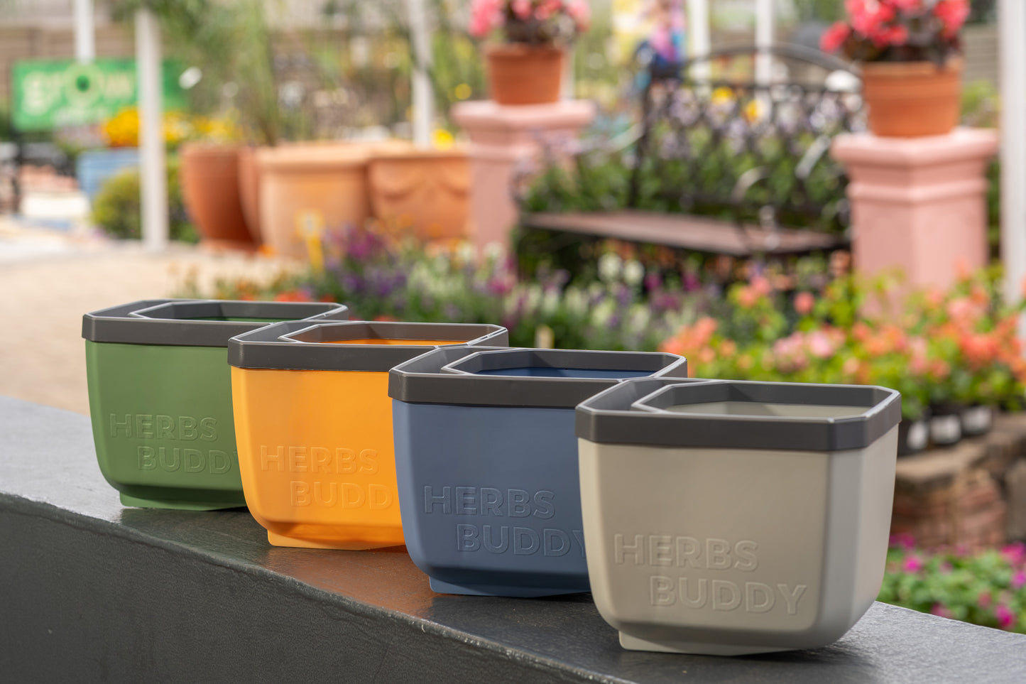 Gusta Herbs Buddy Planter